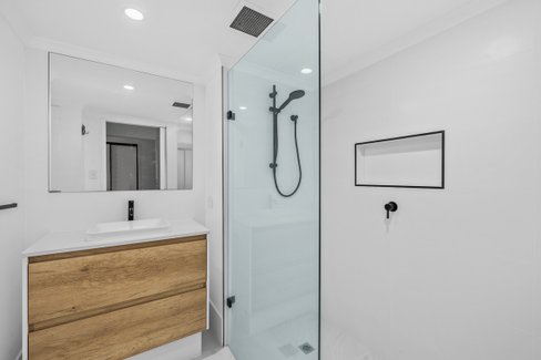 6/14 Jefferson Lane, Palm Beach QLD 4221