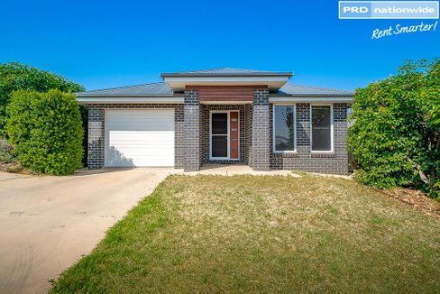 6/15 Murndal Place, BOURKELANDS NSW 2650