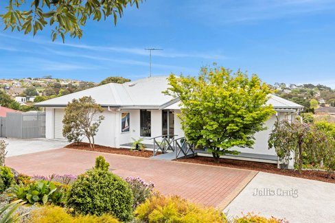 6 153 Barrabool Road Highton 3216