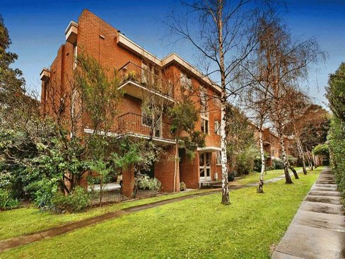 6 17 Auburn Grove Hawthorn East 3123