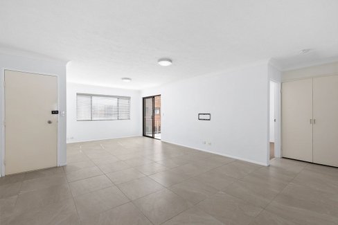 6/1931 Gold Coast Highway, Burleigh Heads QLD 4220