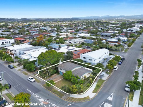 62 Albion Avenue, MIAMI QLD 4220