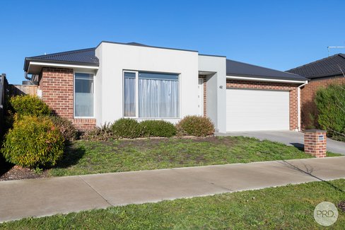 62 Kensington Boulevard, SMYTHES CREEK VIC 3351