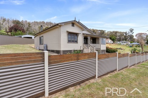 62 Tumbarumba Road, BATLOW NSW 2730