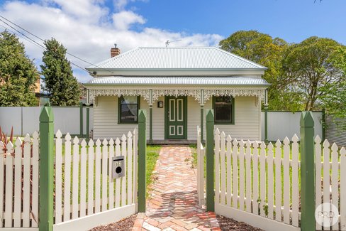 62 Yarrowee Street, SEBASTOPOL VIC 3356