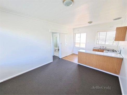 6/242 Clarke Street Northcote 3070