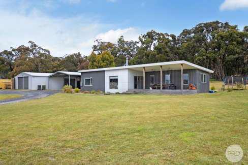 625 Bells Road, SMYTHES CREEK VIC 3351