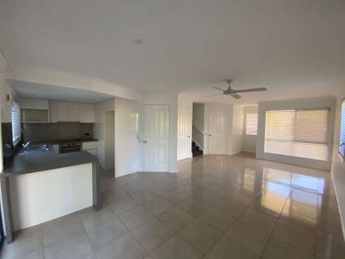6/27-33 Mattocks Road, BURLEIGH WATERS QLD 4220