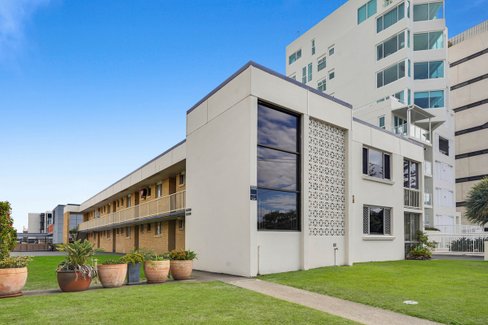 6/286 The Esplanade, Miami QLD 4220