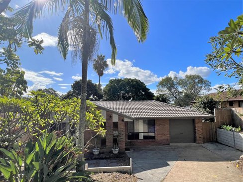 63 Alexander Drive, HIGHLAND PARK QLD 4211