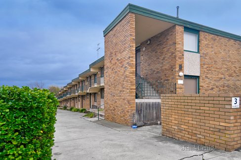 6/3 Allard Street Brunswick West 3055