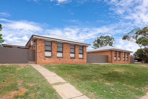 6/3 Bavaria Street, TOLLAND NSW 2650