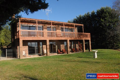 63 Brooks Rd, BUNGENDORE NSW 2621