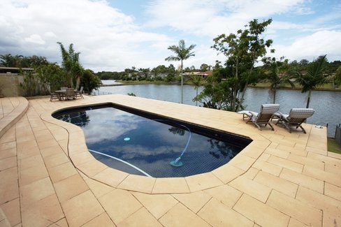 63 Cabana Boulevard, BENOWA QLD 4217