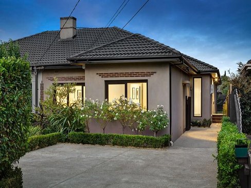 63 Kangaroo Road Murrumbeena 3163