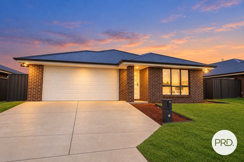 63 Sweetheart Drive, ORANGE