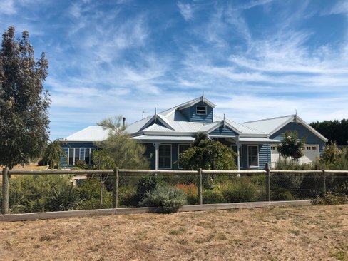 63 Urquhart Street, GORDON VIC 3345