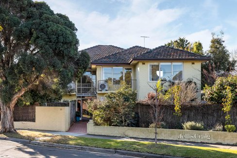 6 30 Victory Street Murrumbeena 3163