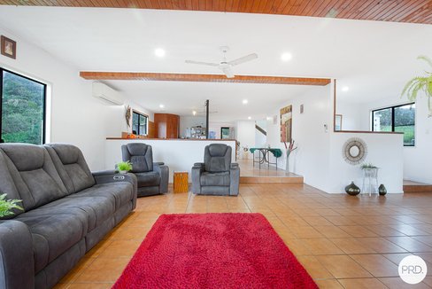 635 Middle Creek Road, SARINA