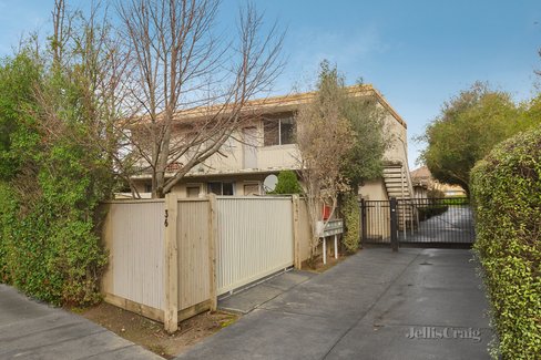 6/36 Railway Parade Murrumbeena 3163