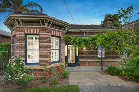 64 Barkers Road Hawthorn 3122