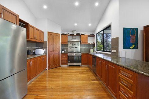 64 Fenton Drive, Tallebudgera QLD 4228