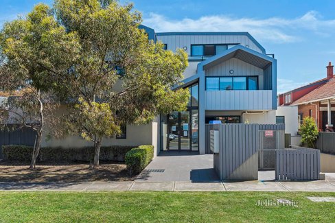 64 Geelong Road Footscray 3011