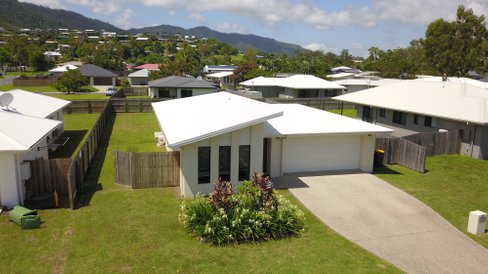 64 Macarthur Drive, CANNONVALE QLD 4802
