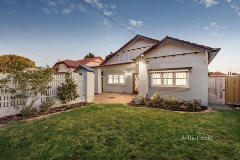 64 Murray Road Mckinnon 3204