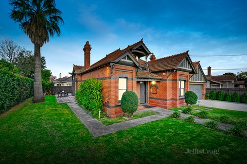 64 Queens Avenue Caulfield East 3145