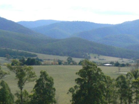 64 Staggs Creek Road, Combienbar
