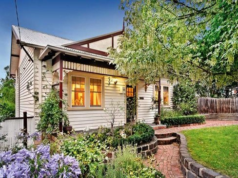 65 Durham Road Surrey Hills 3127