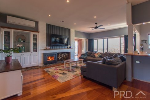 65 Lambie Street, TUMUT NSW 2720