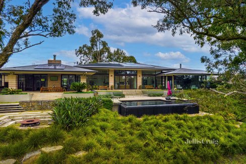 65 Yaralla Road Panton Hill 3759