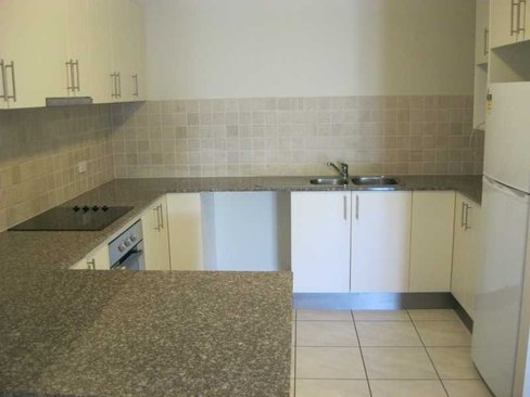 65/21 "Baybreeze", Shute Harbour Road, CANNONVALE QLD 4802