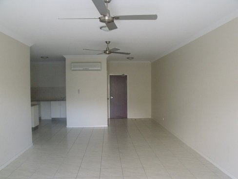 65/21 Shute Harbour Road, CANNONVALE QLD 4802