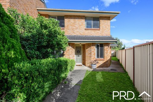 6/6-8 Lehn Road, EAST HILLS NSW 2213