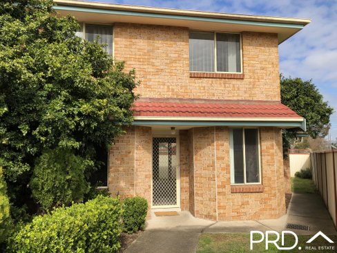 6/6-8 Lehn Road, EAST HILLS