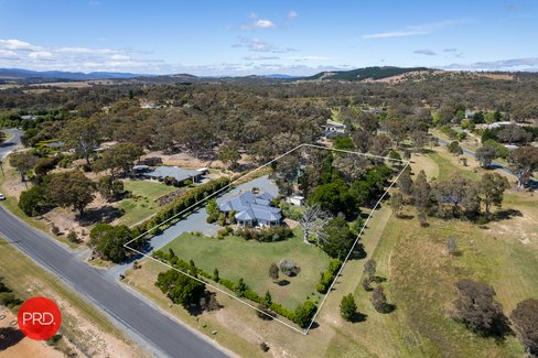 66 Carlton Drive, BUNGENDORE NSW 2621