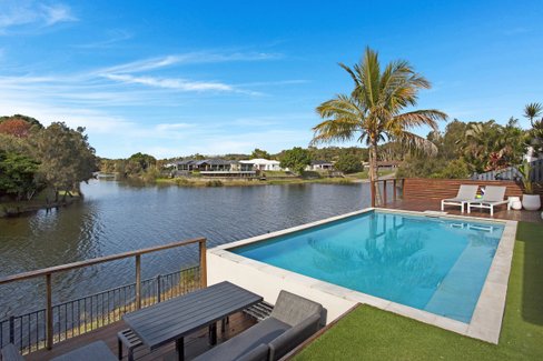 66 Harrier Drive, BURLEIGH WATERS QLD 4220