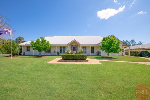 66 Hilldale Drive, BOLWARRA HEIGHTS NSW 2320