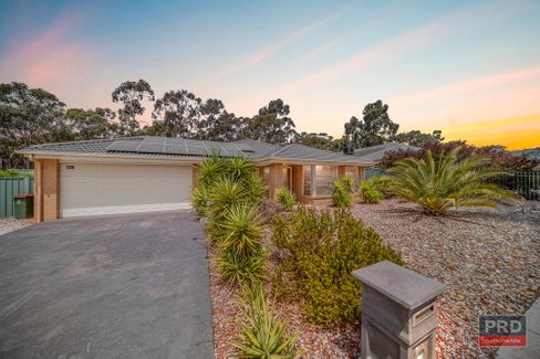 66 McIvor Forest Drive, JUNORTOUN VIC 3551