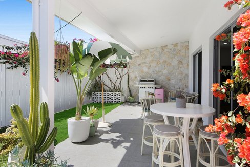 66 Venice Street, Burleigh Waters QLD 4220