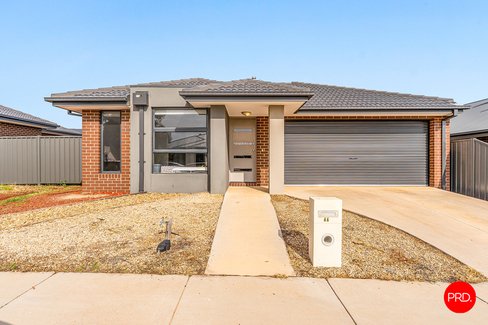 66 Whirrakee Parade, HUNTLY VIC 3551