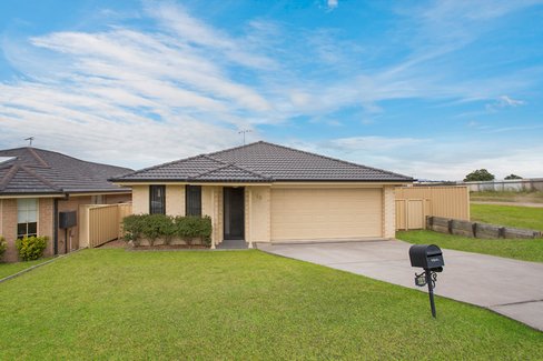 66 York Street, GRETA NSW 2334