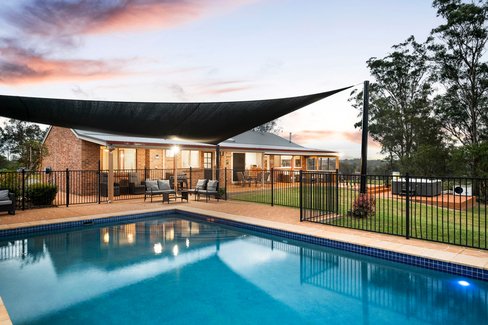 664 Old North Road, ALLANDALE