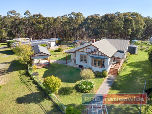 665 Smythesdale-Snake Valley Road, HILLCREST VIC 3351