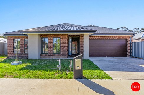 67 Blossom Drive, EPSOM VIC 3551