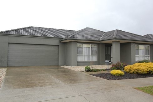 67 Faversham Avenue, LAKE GARDENS VIC 3355