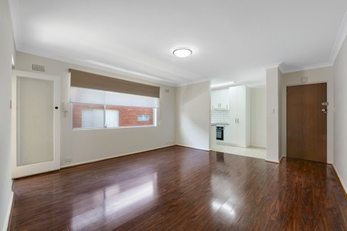 6/7 PARRY Avenue, NARWEE NSW 2209